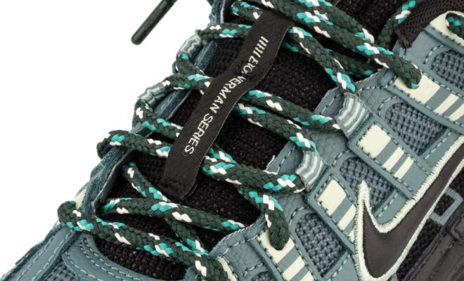 TREK LACE
